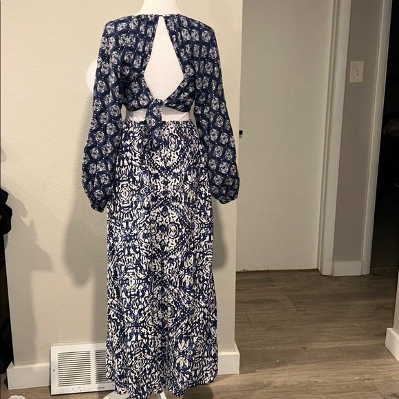 Abercrombie & Fitch Navy and White Dress Long-sleeve Plunge Cutout Maxi Dress XS - Picture 6 of 13